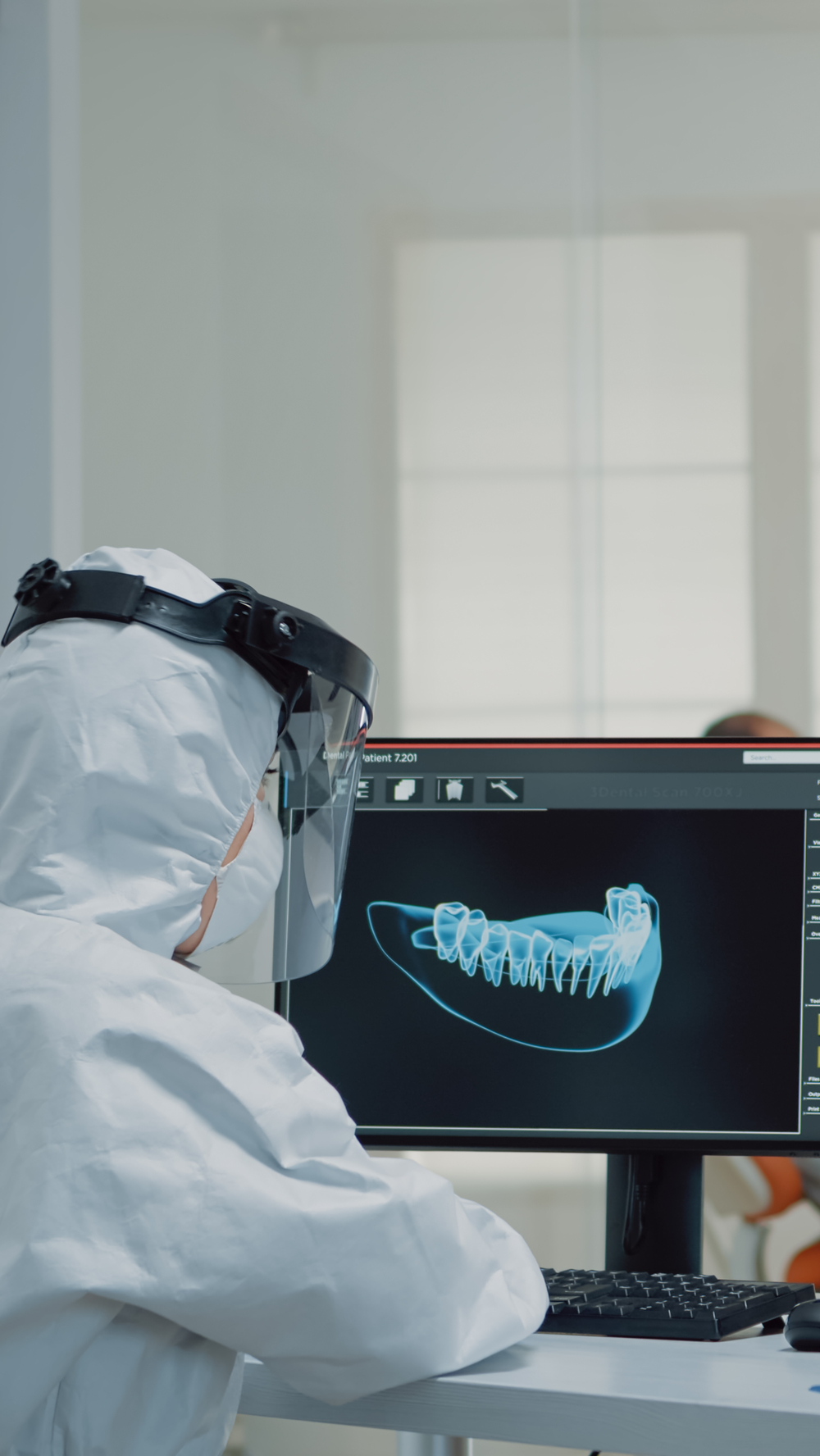 orthodontists-analyzing-virtual-.jpg